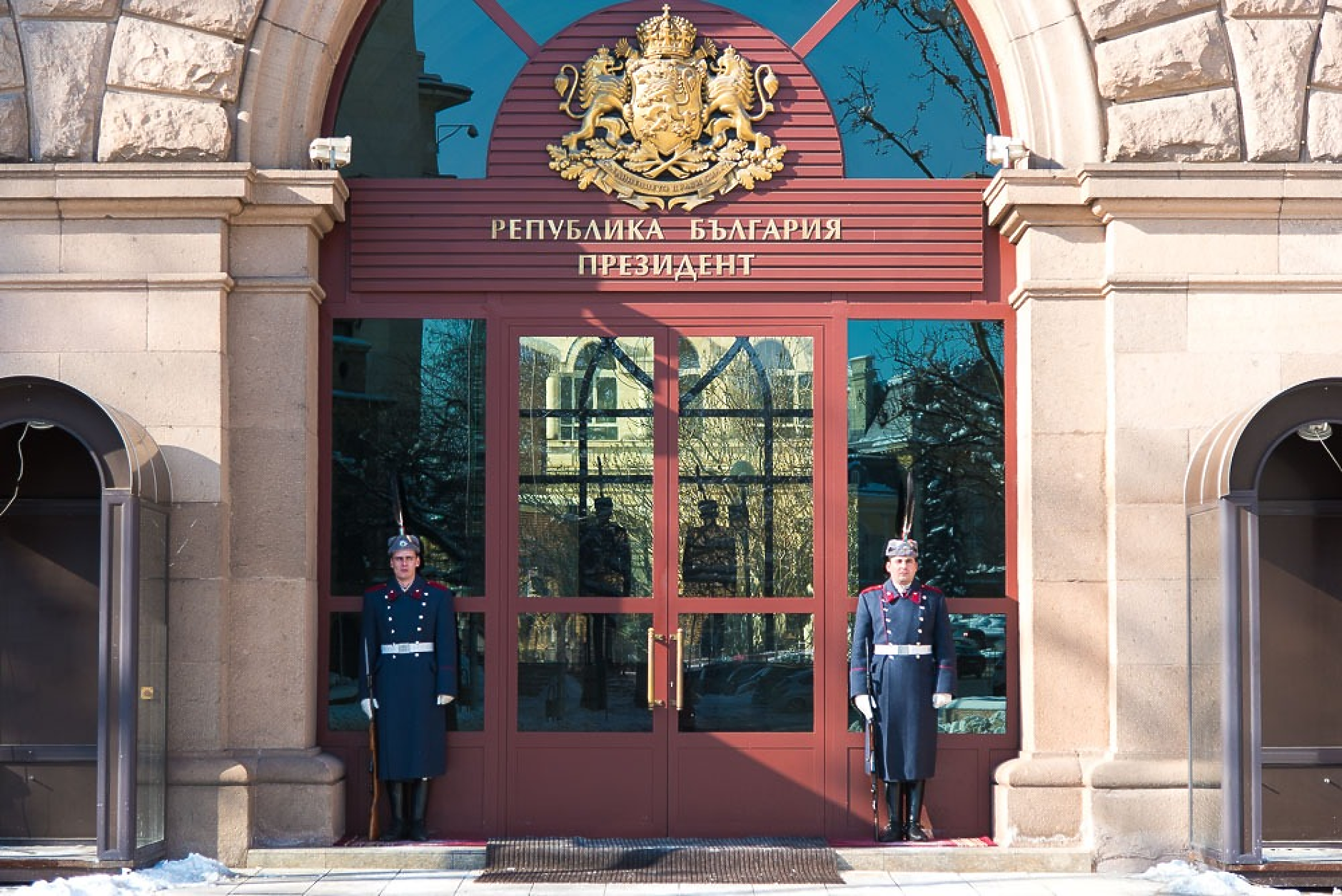 Оставката на президента Румен Радев е депозирана в Конституционния съд