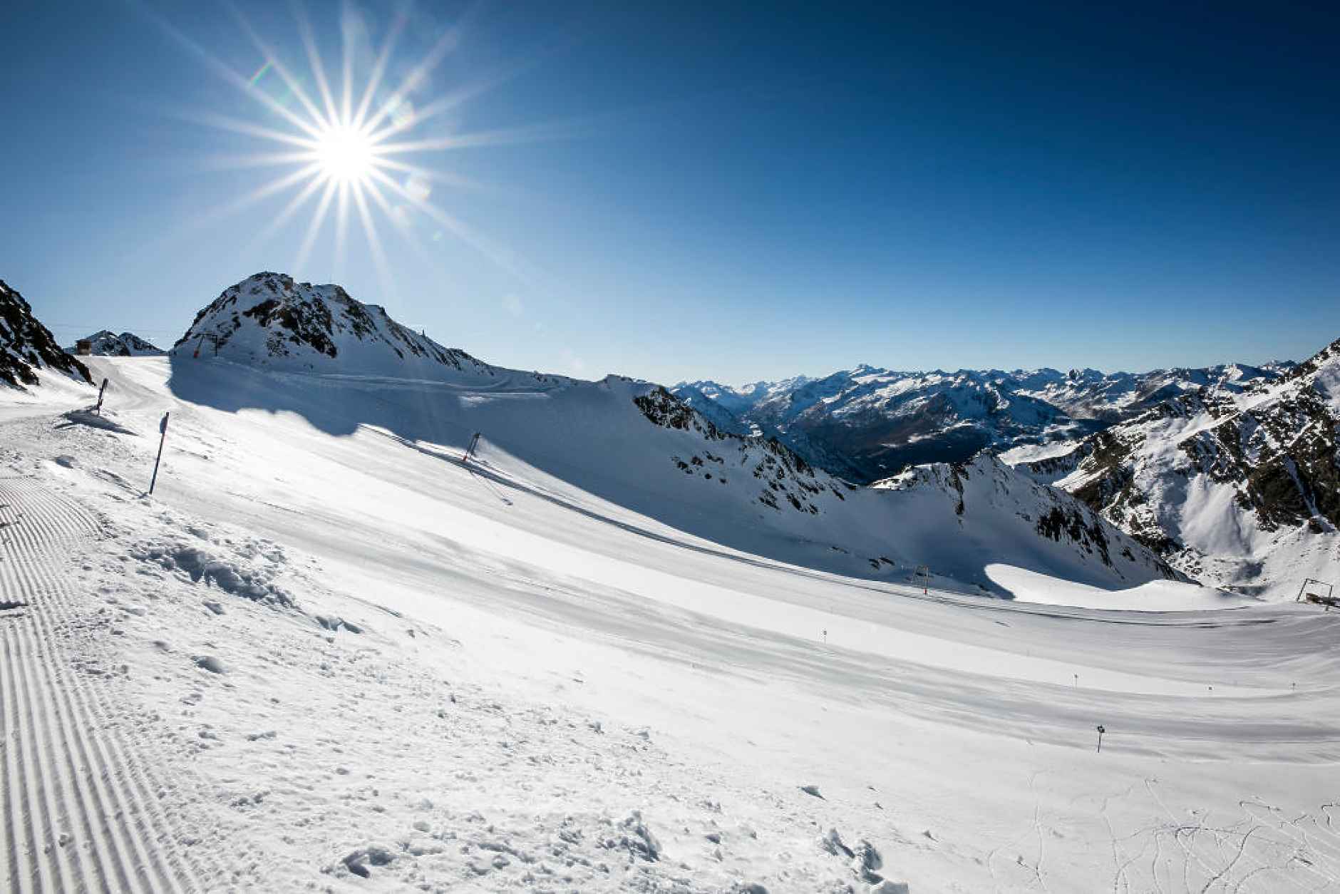 Времето: Слънчево, но студено. Жълт код за силен вятър в 14 области
