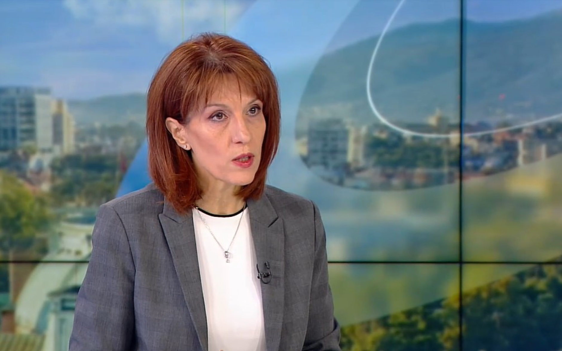 Председателят на ЦИК за намаляването на изборните секции в чужбина: Решението е политическо