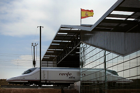 Пътуването с високоскоростен влак в Испания се забавя поради опасност от произшествия