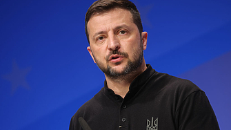 Украинският президент Володимир Зеленски заяви че е приел предложението на