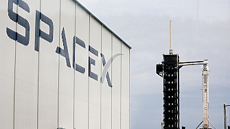 Сливането между SpaceX на Илон Мъск и xAI разработчик на