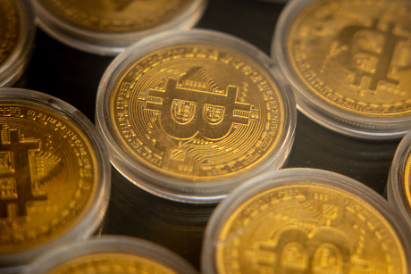 Южнокорейска криптоборса погрешка изпрати на потребители 44 млрд. долара в биткойн