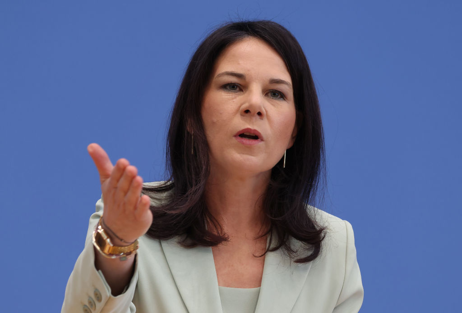 Бербок: Международният ред е не само изложен на натиск, а е подложен на атака