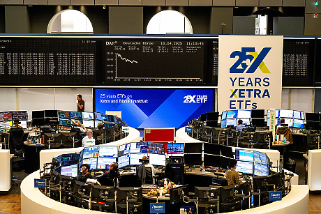 Фондовите борси в Европа регистрират понижения в края на седмицата*