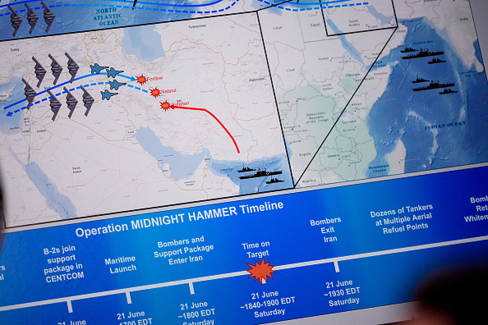 Администрацията на САЩ проучва възможности за преходно правителство от опозиционери в Иран 