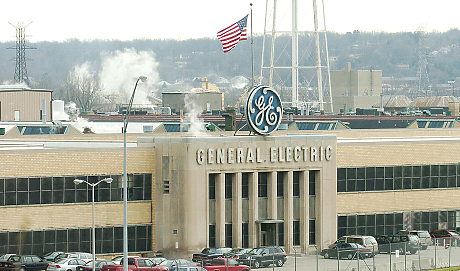 GE Aerospace използва роботи за справяне с трудностите при ремонта на реактивните двигатели