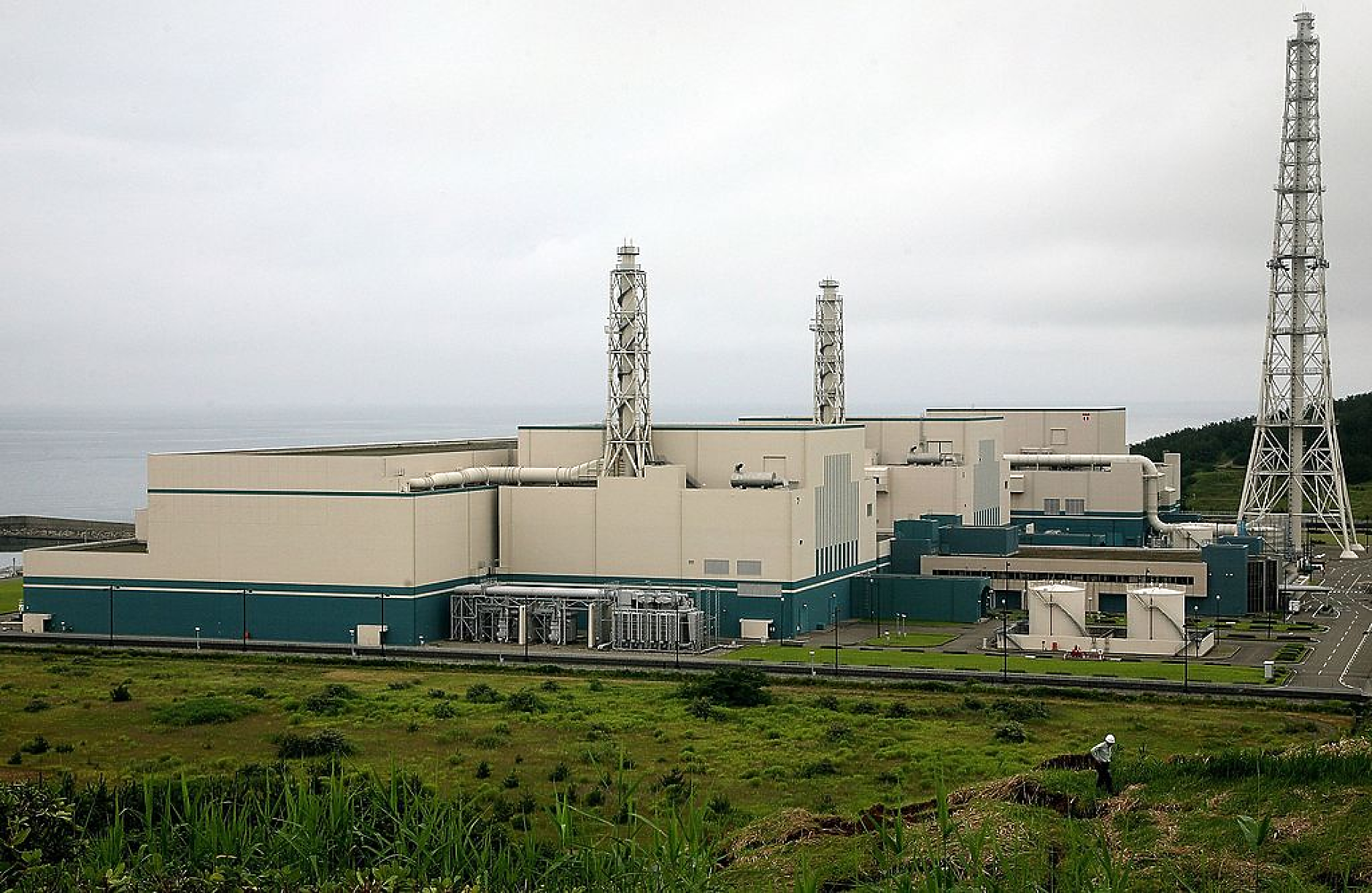 Япония пусна отново в експлоатация най-голямата атомна електроцентрала в света