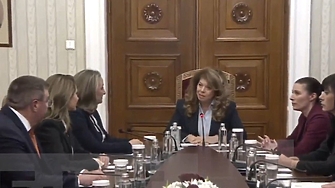 Президентът Илияна Йотова започна втората фаза на консултациите за избора на