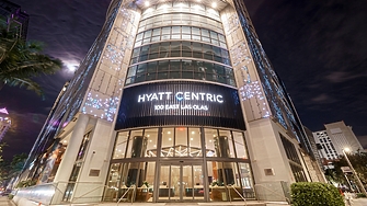 Милиардерът Томас Прицкер се оттегли като изпълнителен председател на хотелската