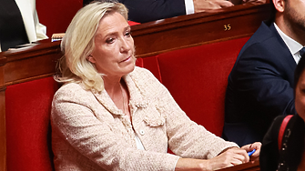 България изпрати 50 огнеборци със седем коли и техника на помощ за пожарите в Гърция