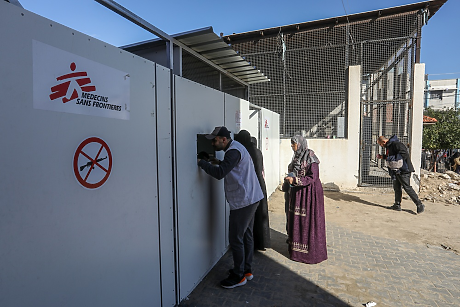 "Лекари без граници" спира част от операциите си в болница в Газа заради въоръжени лица