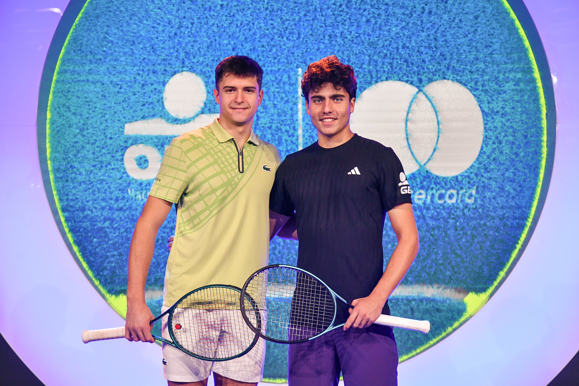 Българските тенис звезди Иван Иванов и Александър Василев станаха посланици на ОББ и Mastercard