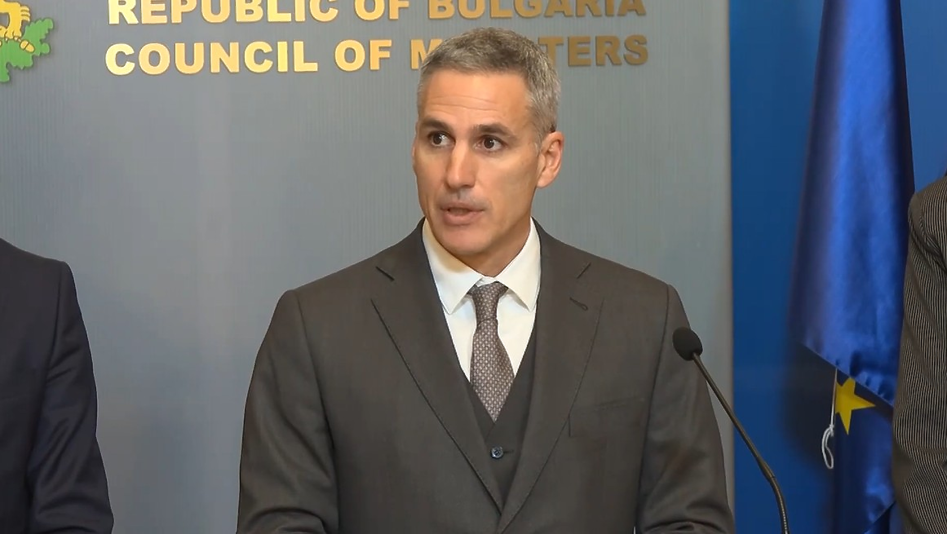 Андрей Гюров: Няма директна военна опасност за България