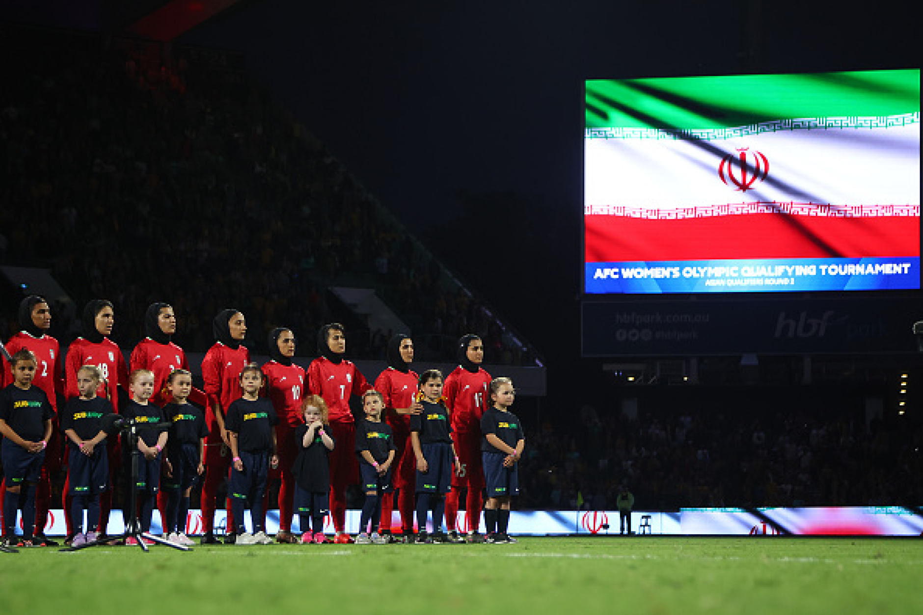 Австралия предостави убежище на пет ирански футболистки, готова е за целия отбор