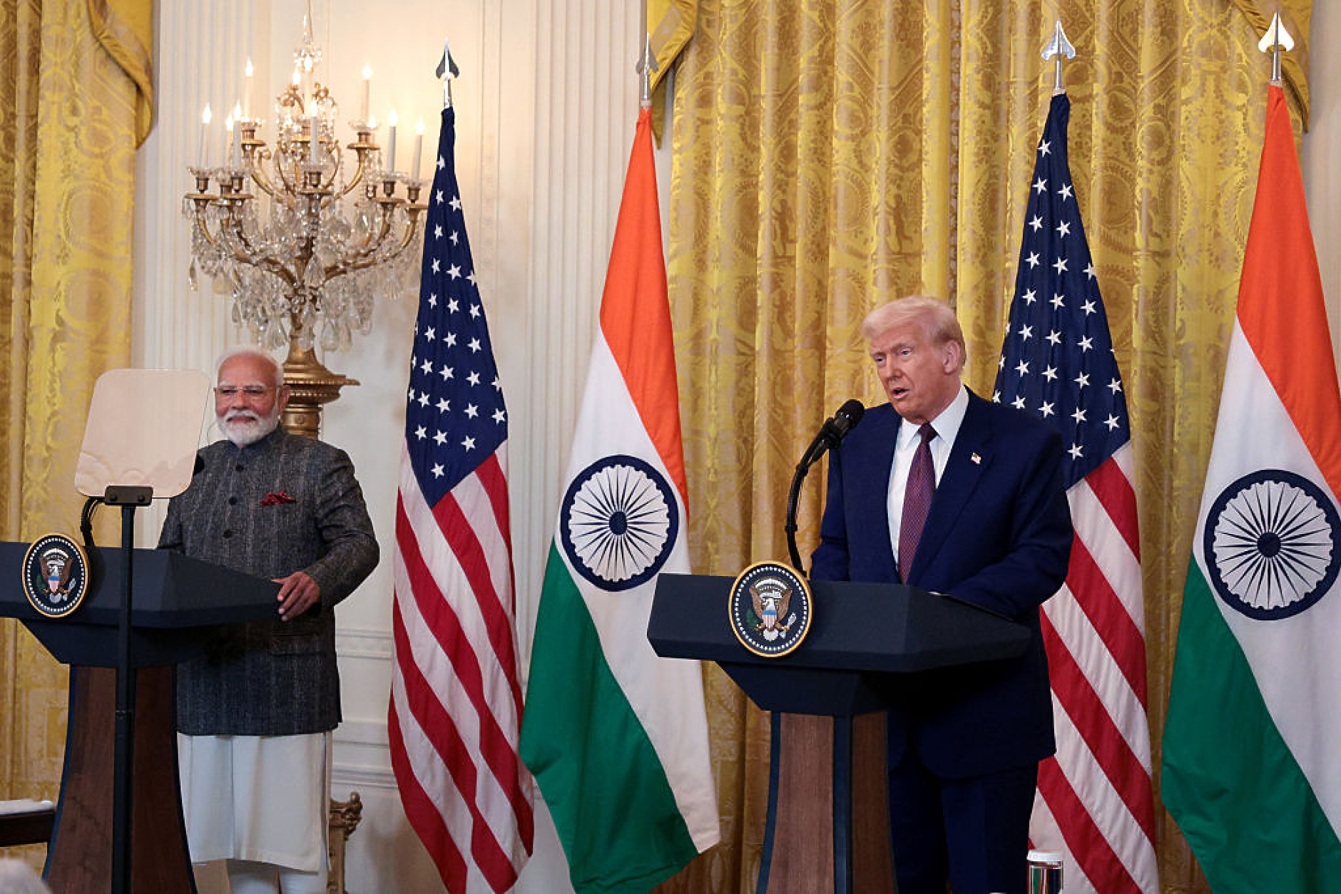 Отменените мита от Върховния съд на САЩ ще позволят на Индия да продължи да купува руски петрол