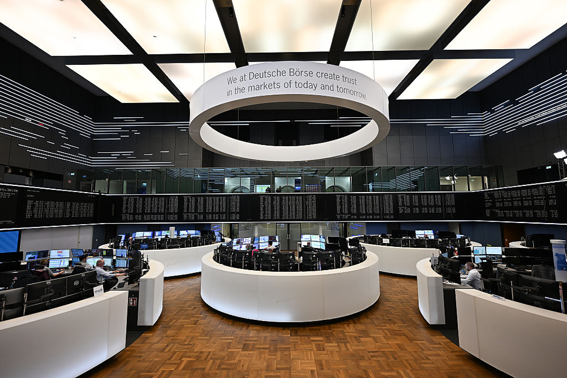 Европейските борси се оцветиха в червено, тъй като скокът на цените на петрола задълбочава инфлационните тревоги*