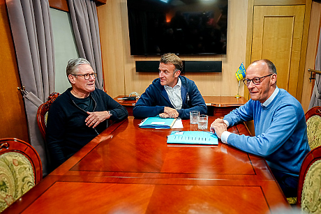 Лидерите от ЕС-3: Лондон, Париж и Берлин са готови да предприемат отбранителни мерки за защита от Иран