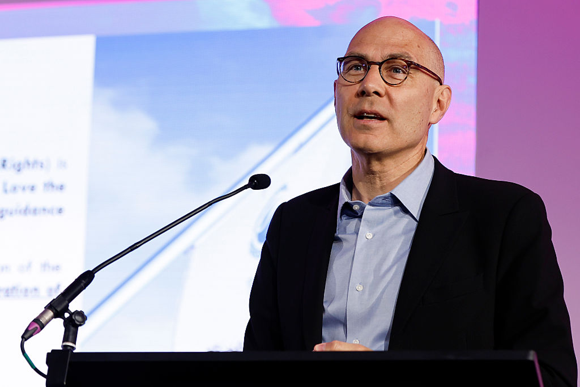 Върховният представител на ООН по правата на човека ще посети Вашингтон заради кризата в Близкия изток