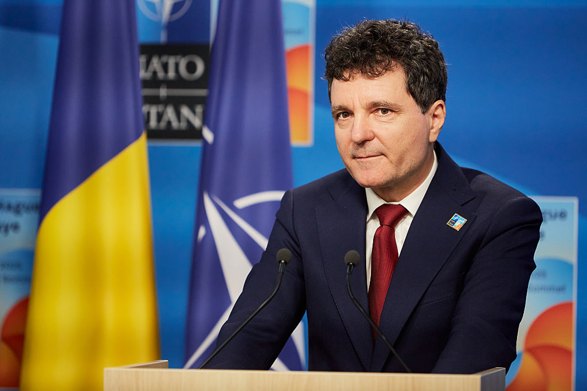 Президентът на Румъния: Няма да разполагаме ядрени компоненти на наша територия