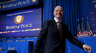 Перлата на британския военен флот се повреди на път за САЩ