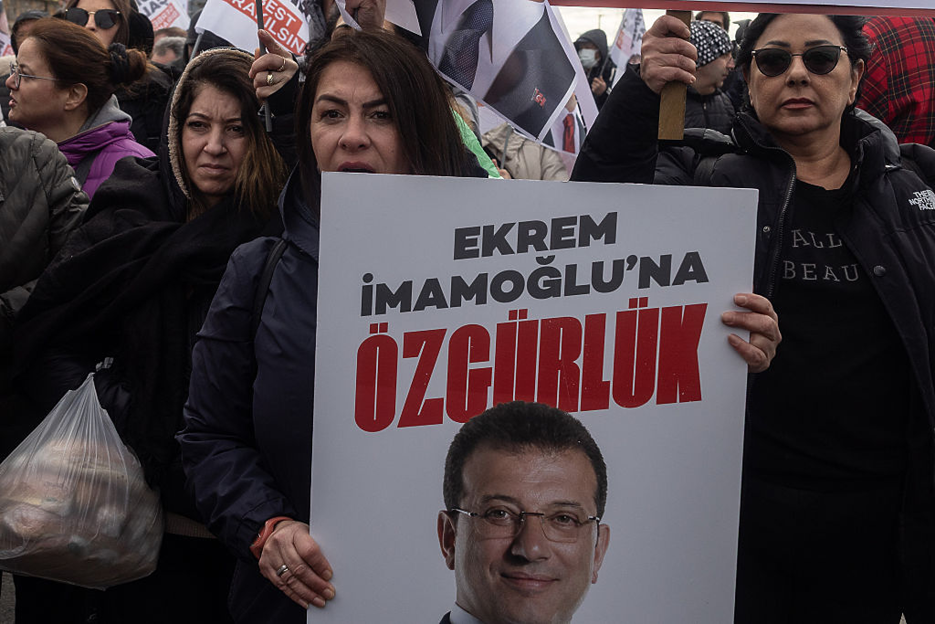 Бившият кмет на Истанбул ще бъде изправен пред съд по обвинения в корупция