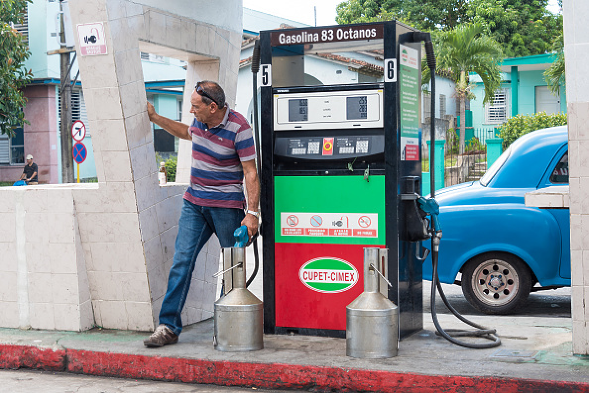 Стратегия: Администацията на САЩ се опитва да засили влиянието си в Куба чрез доставки на петрол