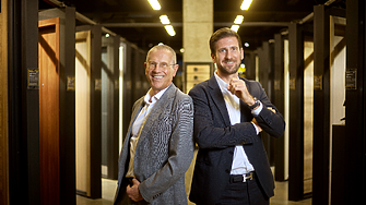 Кой е пред вратата? 