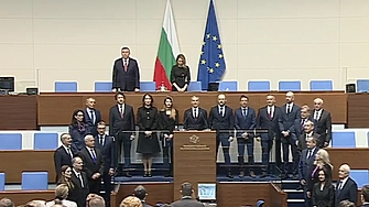 Служебният премиер Андрей Гюров и министрите от кабинета му положиха клетва