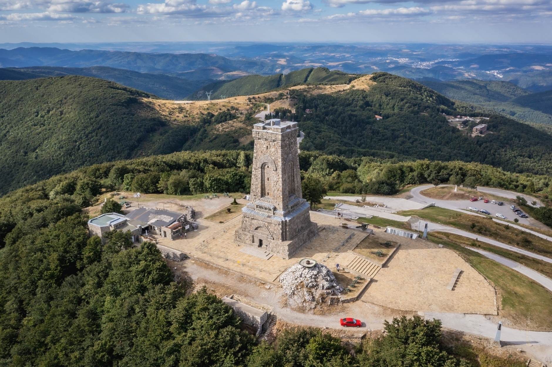 Ограничения в трафика през Шипченския проход заради честването на националния празник