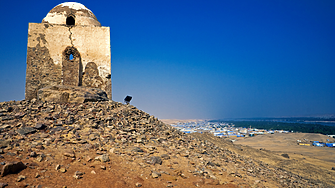 Археолози откриха богато украсени гробници в Кубет ел-Хава