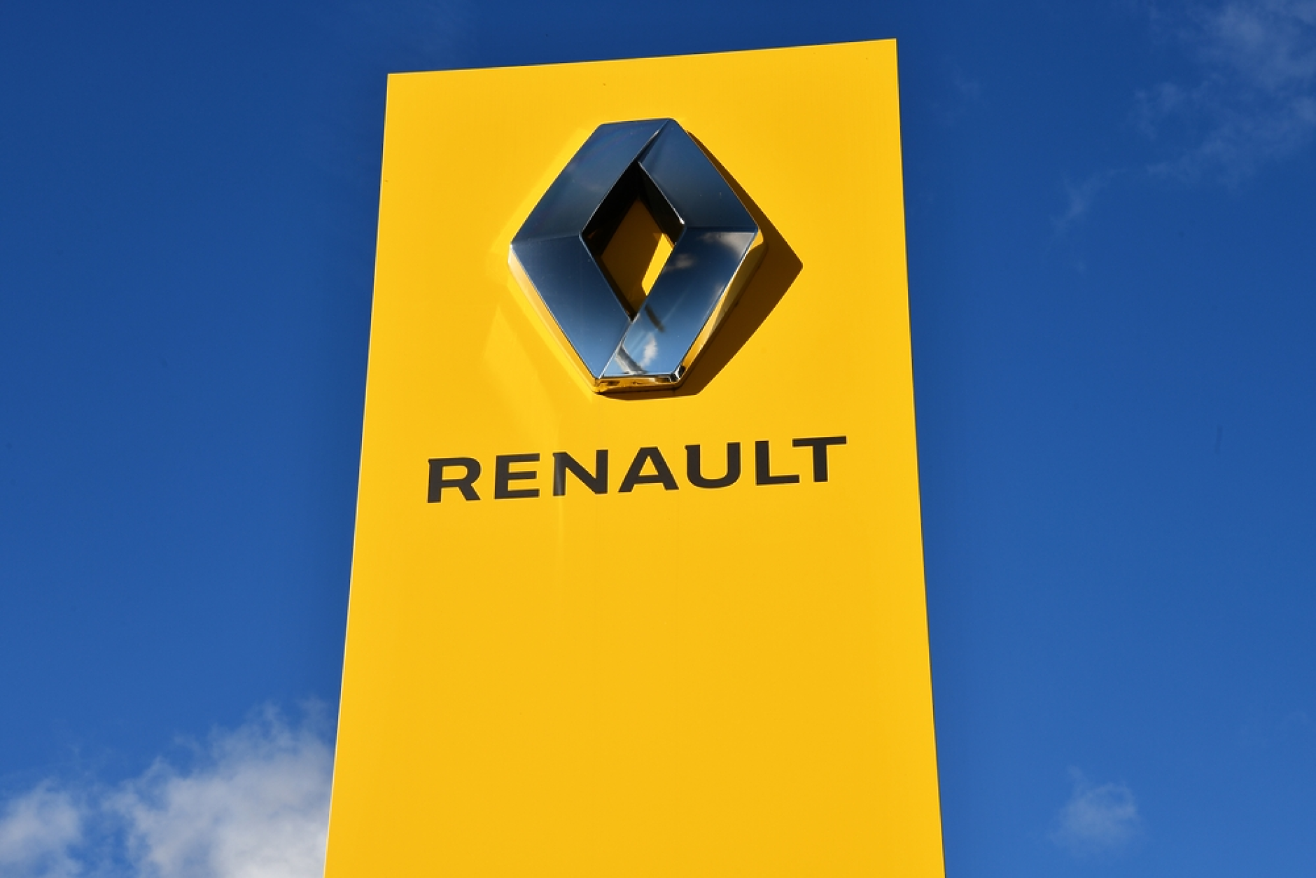 Renault подготвя гама, доминирана от електромобили, на фона на растящите цени на горивата