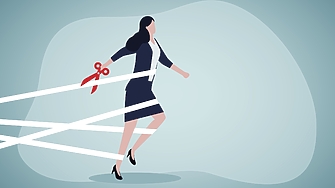 Жените и невидимият праг в лидерството: как да го преодолеем?