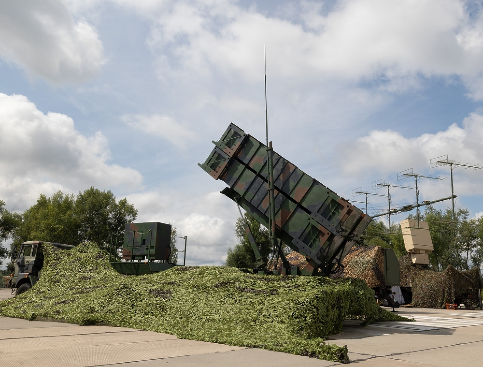 Украйна планира съвместни проекти за засилване на отбраната срещу ракети