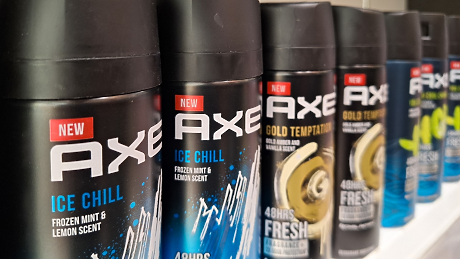 Axe се бори срещу прекомерната употреба на аромати с нова спрей технология