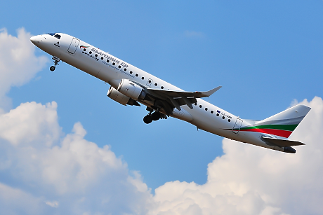 Евакуация от Близкия изток: Още 180 българи се прибират от Дубай