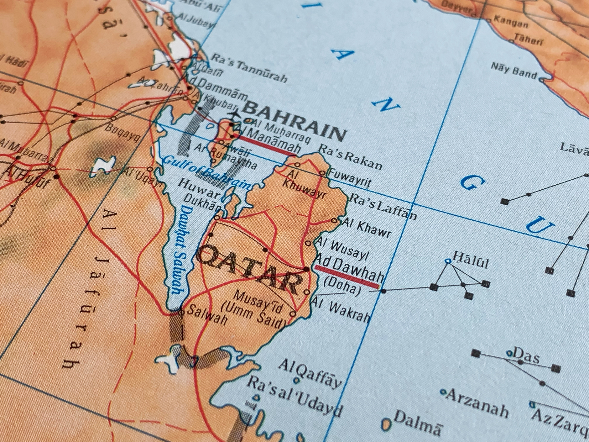 Ирански ракети полетяха към ОАЕ, Катар и Бахрейн за втори пореден ден