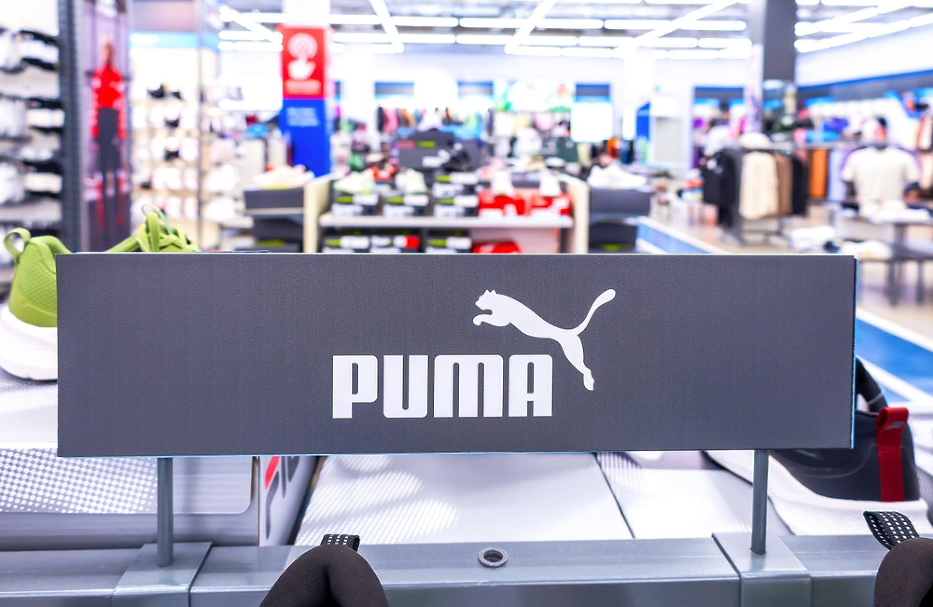 Puma очаква нова загуба и отменя дивидента си в опит за възстановяване