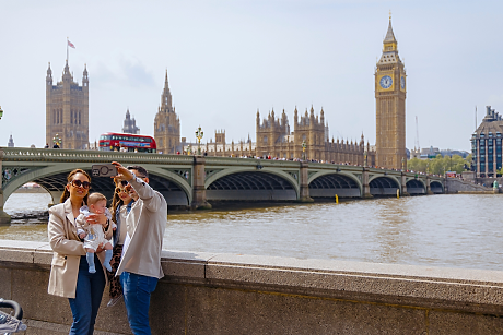 Демографска криза: Скъпият живот в Лондон намали броя на децата със 100 000 за десет години
