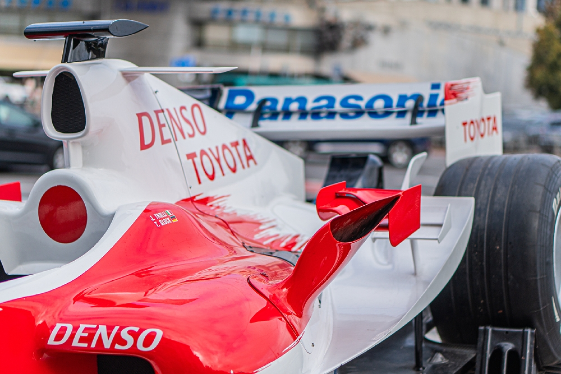 Denso предлага 8 млрд. долара за Rohm в надпреварата за автомобилни чипове