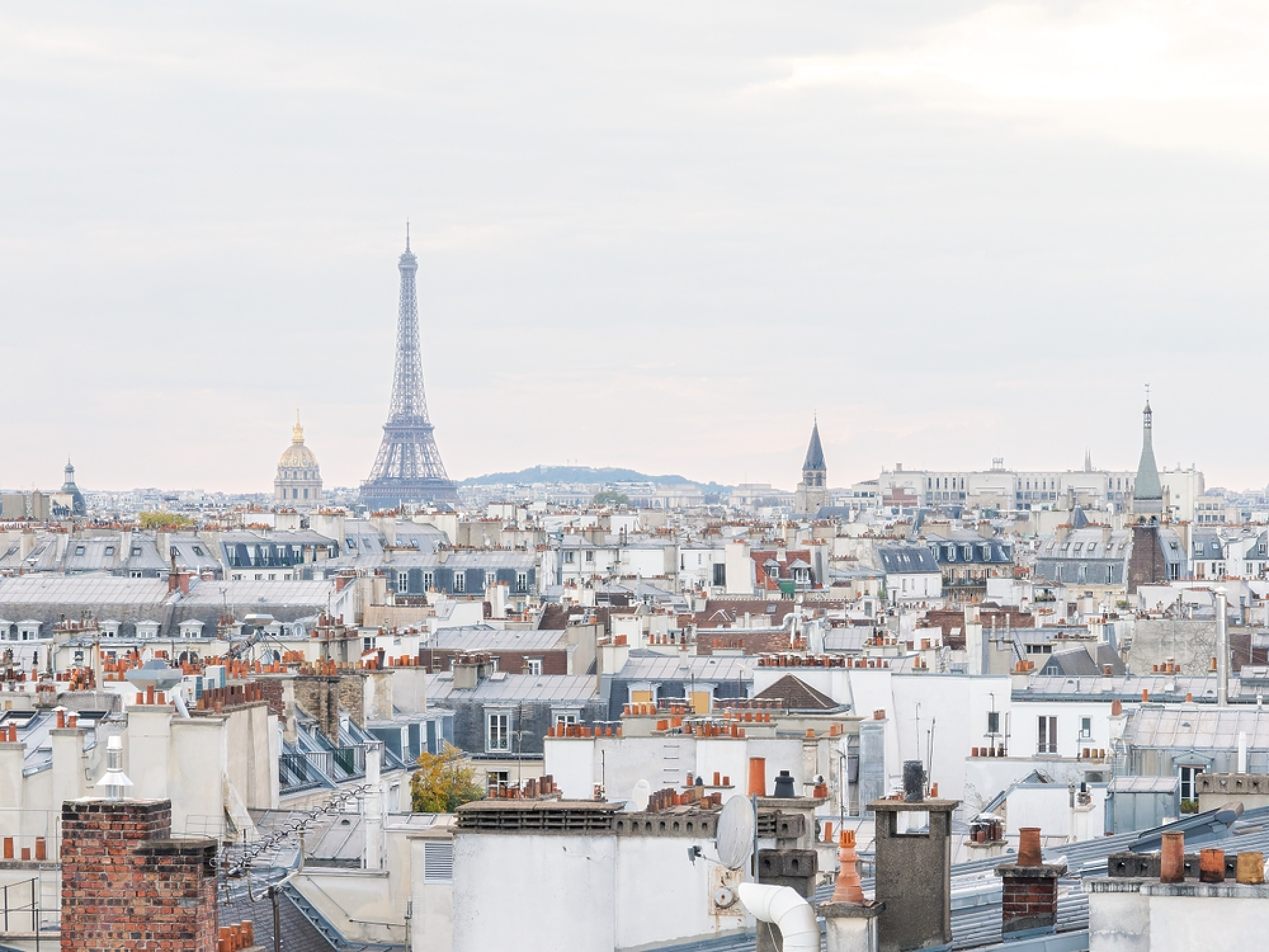 Париж започва ново мащабно разследване по аферата „Епстийн“