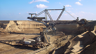 Бизнес перспективи: Правителствата се запасяват с критични минерали с настъпването на ерата на „ресурсния национализъм“