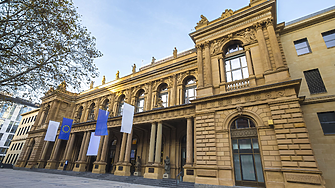 Porsche излиза на борсата, търси 75 млрд. евро 