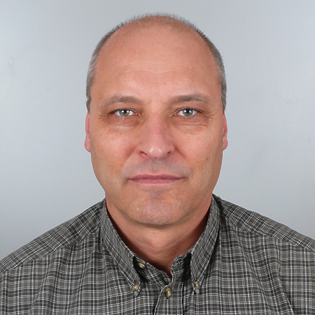 Владимир Томов