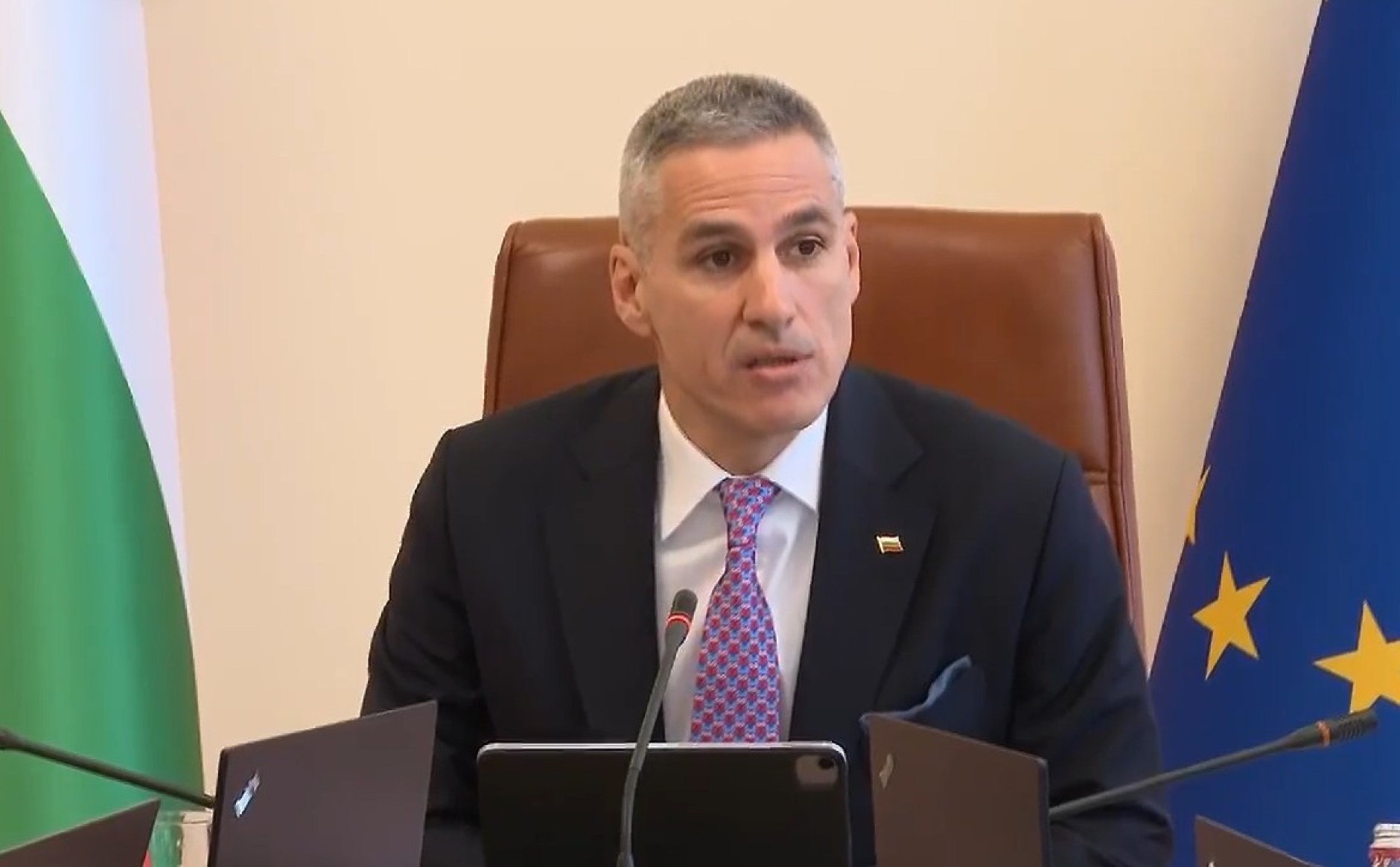 Премиерът иска от регионалния министър доклад за проверката в АПИ