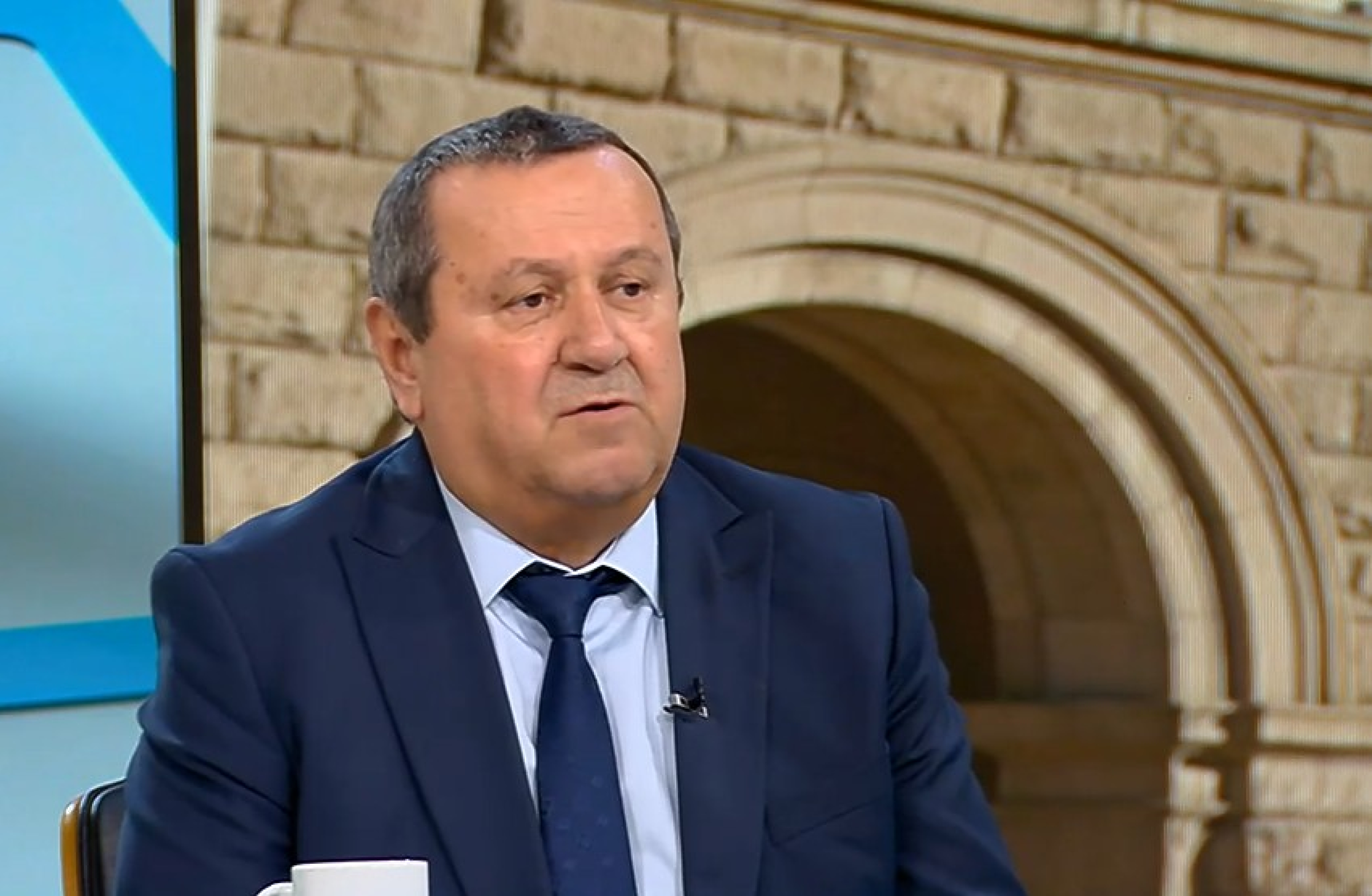 Хасан Адемов: Няма да позволим социални услуги да се използват за предизборен натиск