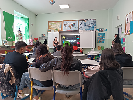 Академия „Равен старт“ дава финансови съвети на ученици от квартал „Факултета“