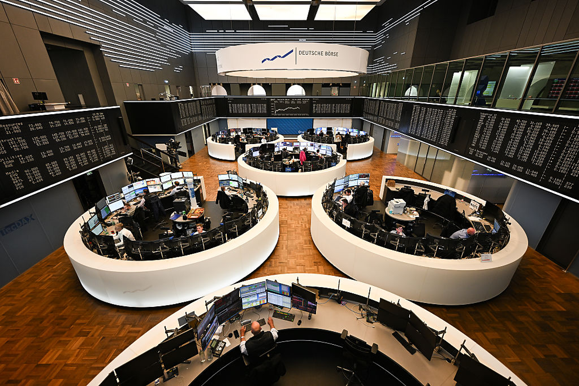 Спад на борсите в Европа, STOXX 600 достигна четиримесечно дъно*