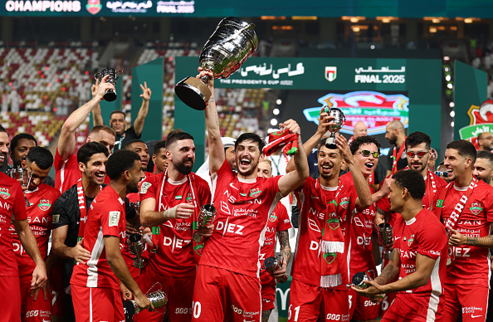 Иран ще конфискува имуществото на местна футболна звезда по подозрение за връзки със САЩ и Израел