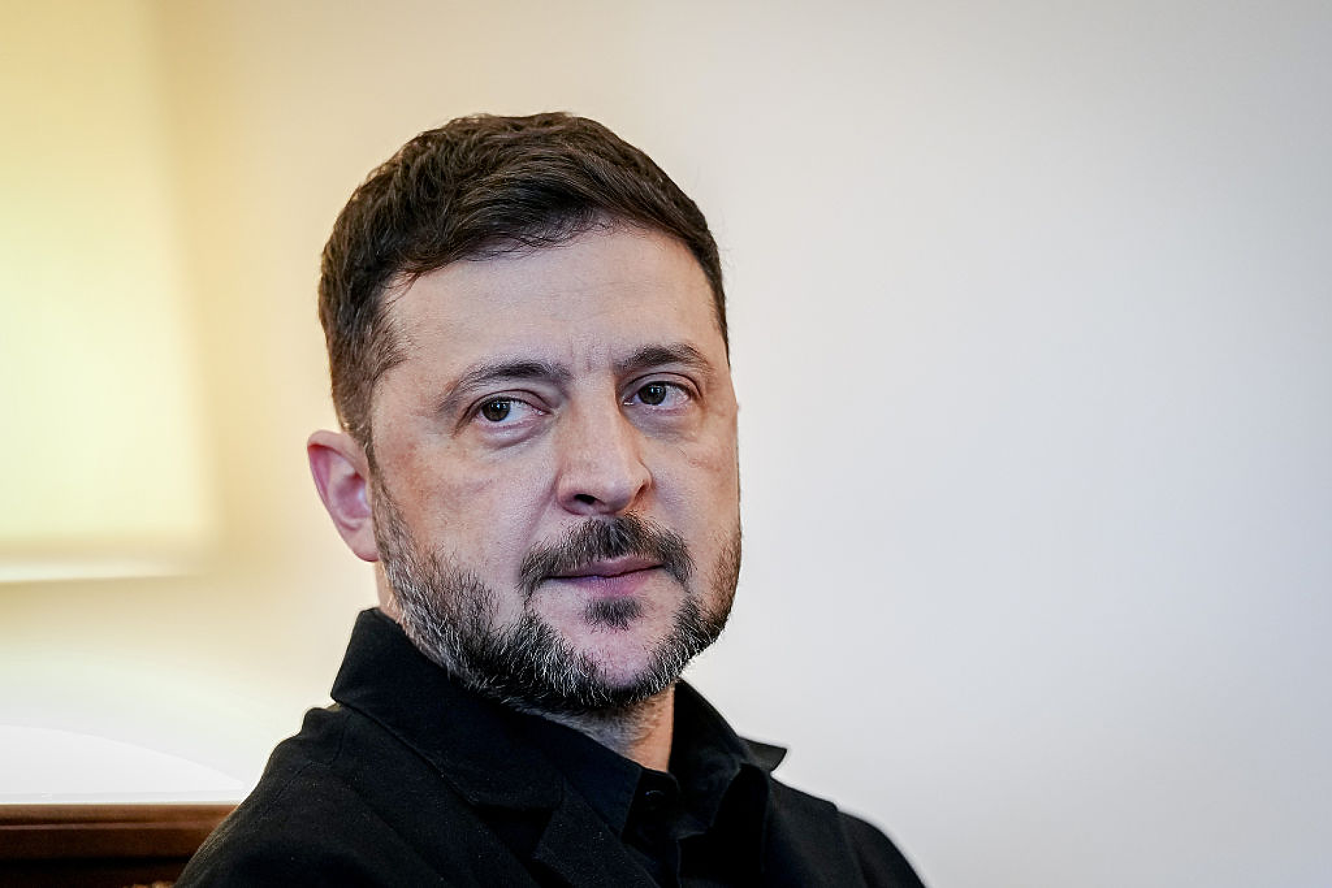 Зеленски: САЩ обвързаха гаранциите за сигурност за Украйна с предаването на Донбас